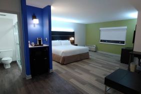 Holiday Inn Express Rolling Meadows-Schaumburg guest room, with double bed, window, and ensuite bathroom.