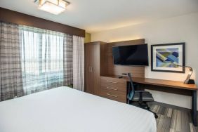 Holiday Inn Express & Suites Medicine Hat