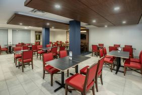 Holiday Inn Express & Suites Medicine Hat