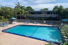 Rodeway Inn & Suites Fort Lauderdale Airport & Cruise Port