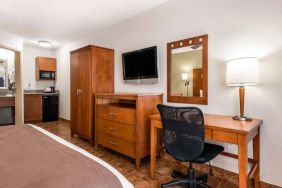 Rodeway Inn & Suites Fort Lauderdale Airport & Cruise Port