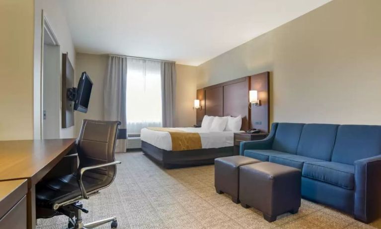 Spacious delux king with work station and TV at Comfort Suites Alexandria, LA.