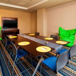 Meeting room at Aloft SFO.