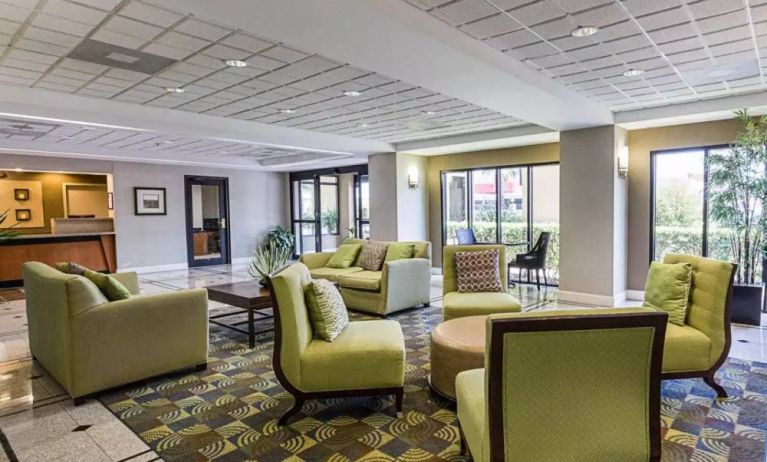 Lobby and coworking lounge at Comfort Inn Southwest At Westpark.