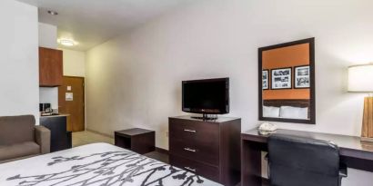 Sleep Inn & Suites Stafford - Sugar Land