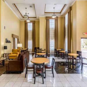 Sleep Inn & Suites Stafford - Sugar Land