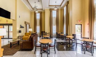 Dining area perfect for coworking at Sleep Inn & Suites Stafford - Sugar Land.