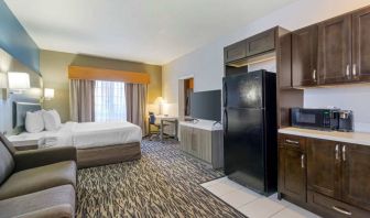 Spacious day use room with natural light at Best Western Plus Mountain View Auburn Inn.