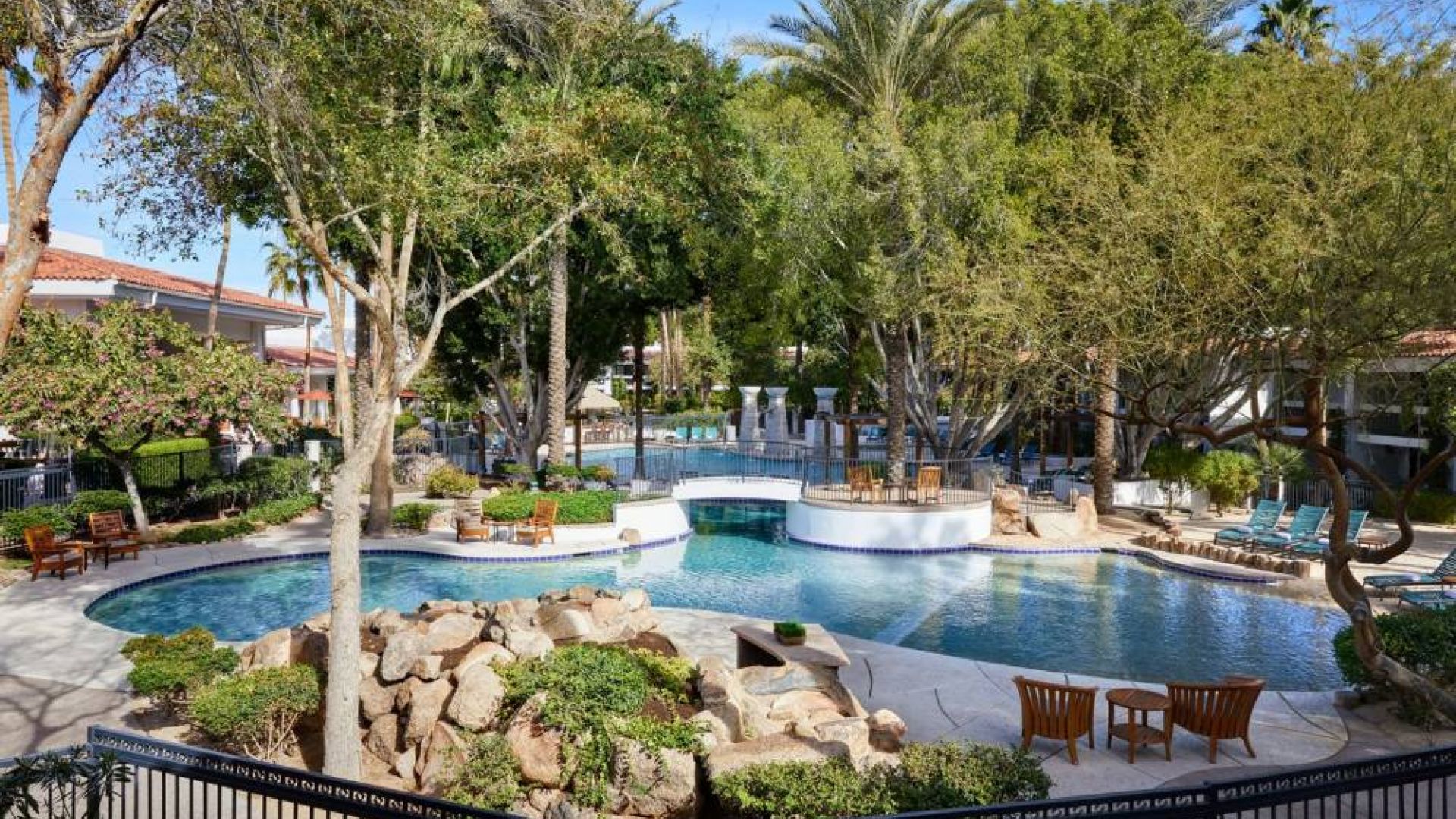 The Scott Resort & Spa - Scottsdale Day Rooms | HotelsByDay