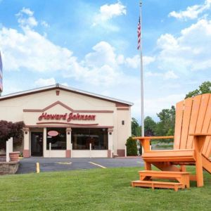 Hotel exterior at Howard Johnson Express Inn - Rocky Hill.