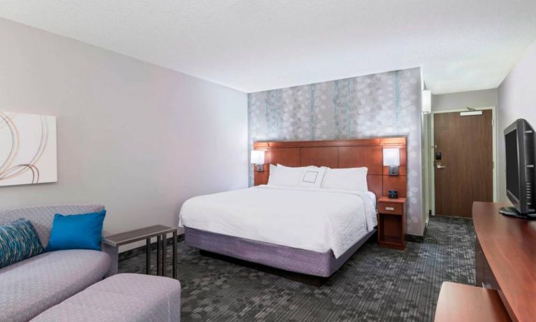 Day use room at Courtyard By Marriott Sarasota Bradenton Airport.