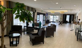 Holiday Inn Express & Suites Hermosa Beach