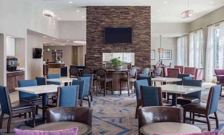 Dining and coworking space at Homewood Suites By Hilton New Orleans French Quarter.