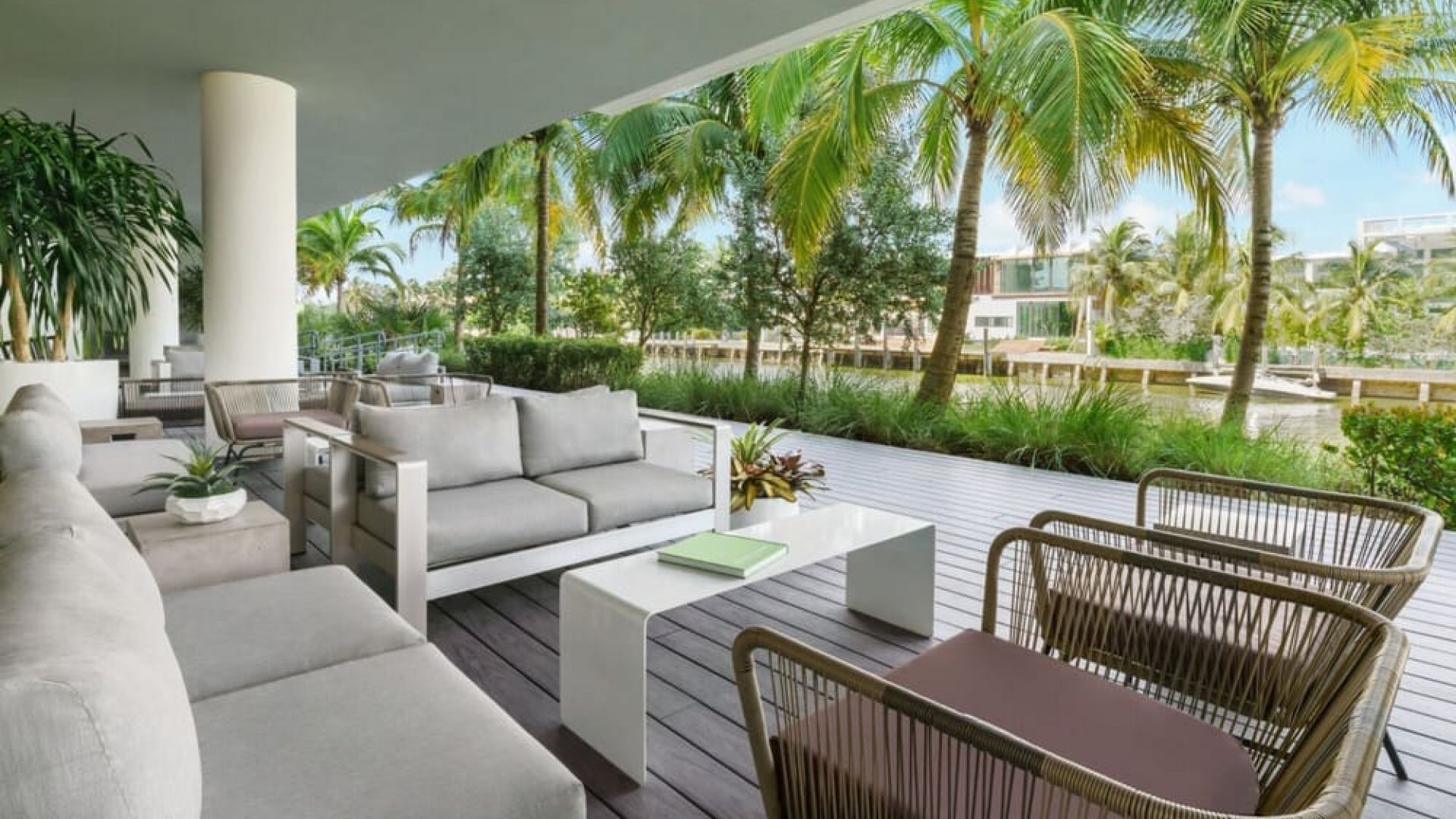 The Altair Hotel Bay Harbor - Miami Beach Day Use Rooms | HotelsByDay.com