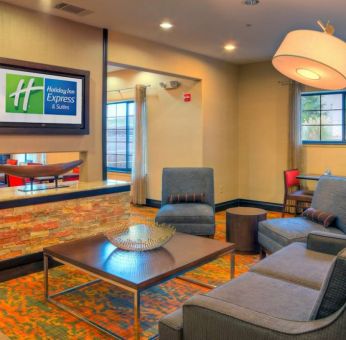 Holiday Inn Express Granbury