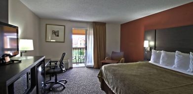 Chicago Club Inn & Suites