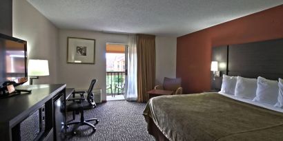 Chicago Club Inn & Suites