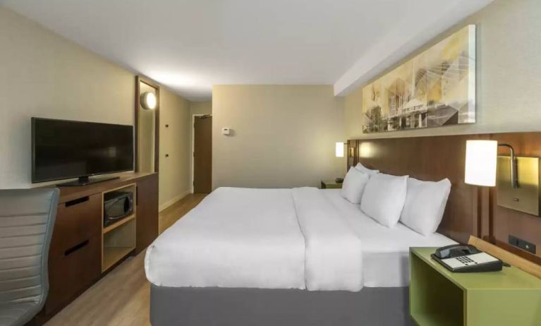 Day use room available at Comfort Inn Brossard.