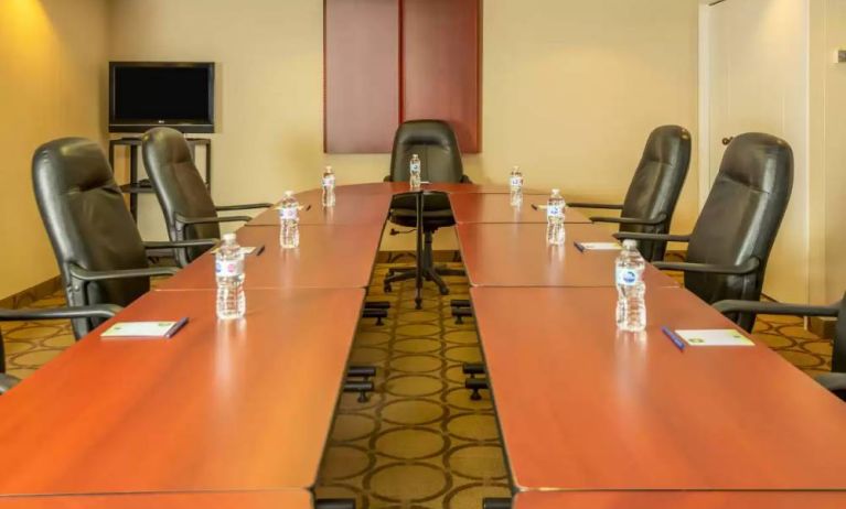 Professional meeting room at Comfort Inn Ottawa West.