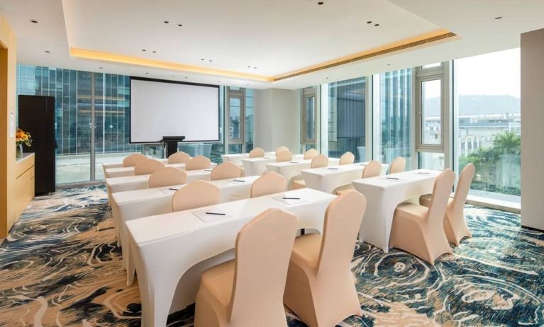 Hilton Garden Inn Shenzhen Airport, Shenzhen