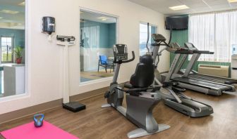 Fitness center at Holiday Inn Express North Bay.