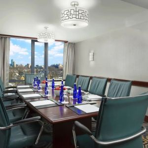 Professional meeting room with natural light at Courtyard Boston Cambridge.