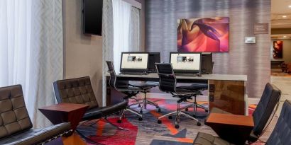 Business center with PC, internet, and printers at DoubleTree Atlanta Airport.