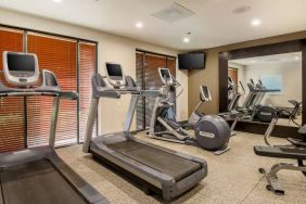 Well equipped fitness center at DoubleTree Atlanta Airport.