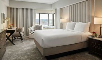 King bedroom with business desk at Capitol Hill Hotel.