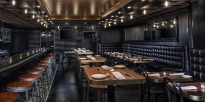 Dining area perfect for coworking at Hotel Shocard NYC.