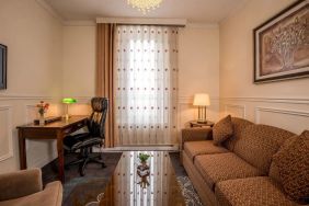 Day rooms equipped with business desk ideal for working remotely at Parc Suites Hotel.