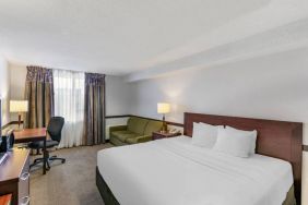 Quality Hotel & Suites Montreal East