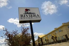 Riviera Motor Inn