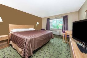 Travelodge By Wyndham Bloomington