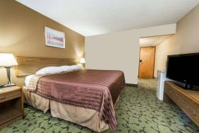 Travelodge By Wyndham Bloomington