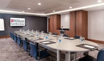 Professional meeting room at Hilton Garden Inn London Heathrow Terminals 2 And 3.