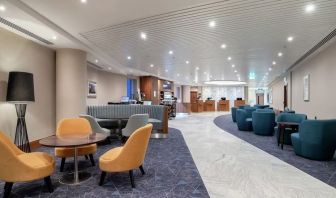 Lounge and coworking space at Hilton Garden Inn London Heathrow Terminals 2 And 3.