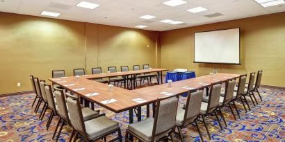 Professional meeting room at Embassy Suites By Hilton Santa Clara Silicon Valley.