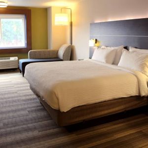 Holiday Inn Express Newberg - Wine Country