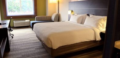 Holiday Inn Express Newberg - Wine Country