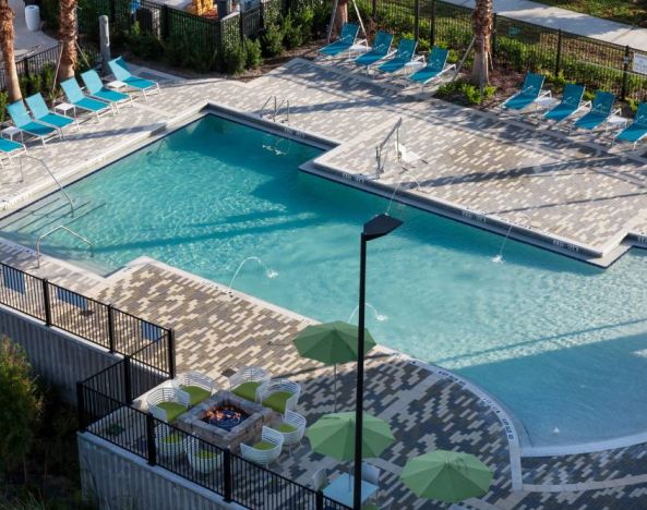 Holiday Inn Express & Suites Orlando At Seaworld, Orlando