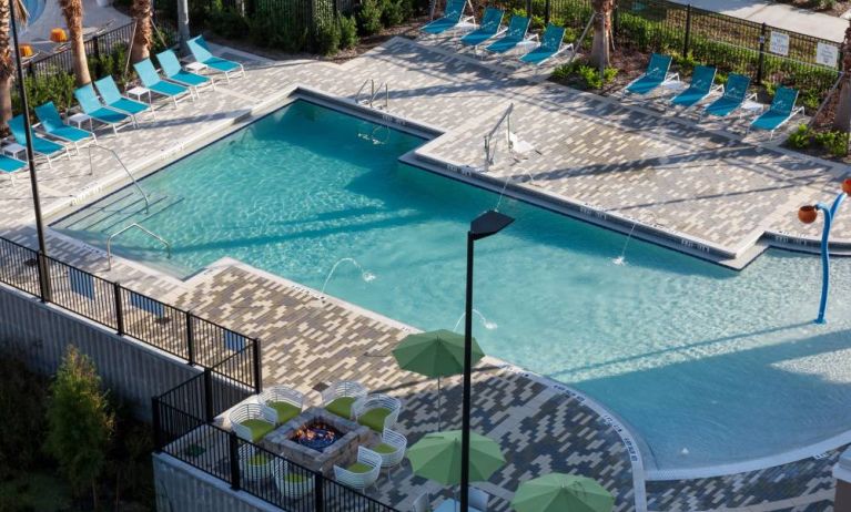 Holiday Inn Express & Suites Orlando At Seaworld, Orlando