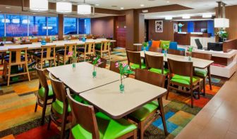 Coworking and dining area at Fairfield Inn East Rutherford Meadowlands.