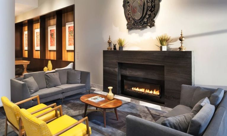 Lobby and coworking space with fire place at Le Méridien Columbus, The Joseph.