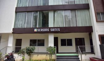 4 Seasons Suites