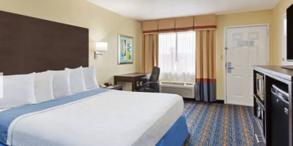 Days Inn By Wyndham San Antonio Northwest/Seaworld