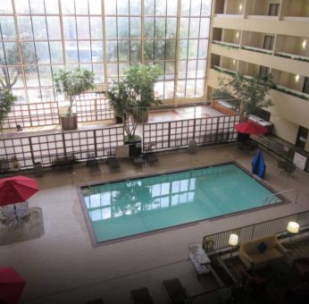 Atrium Hotel & Suites