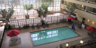 Atrium Hotel & Suites