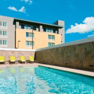 Refreshing outdoor pool at Springhill Suites By Marriott Belmont / Redwood Shores.