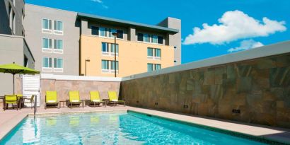 Refreshing outdoor pool at Springhill Suites By Marriott Belmont / Redwood Shores.